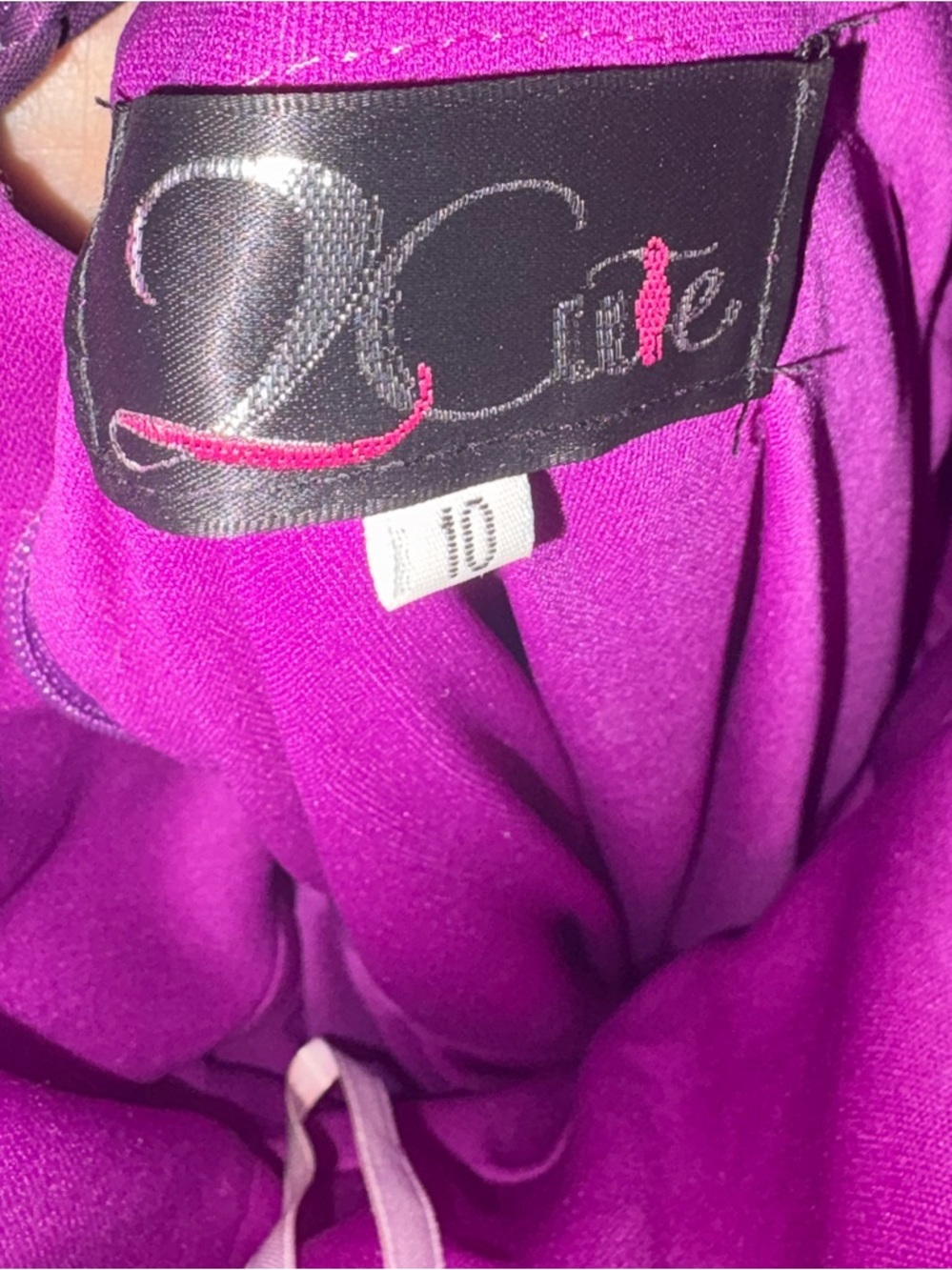 2Cute Magenta Metallic Tiered Ruffle Gown 25329 Pageant Prom Dress Fits Size 6 - Picture 5 of 5